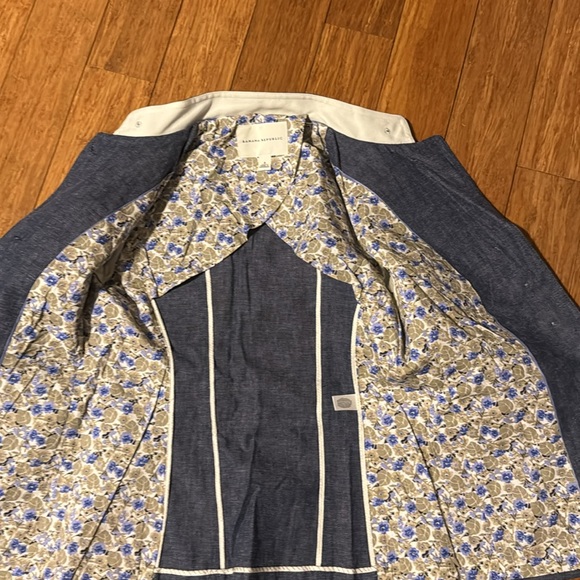 Banana Republic linen military blazer - Picture 5 of 9